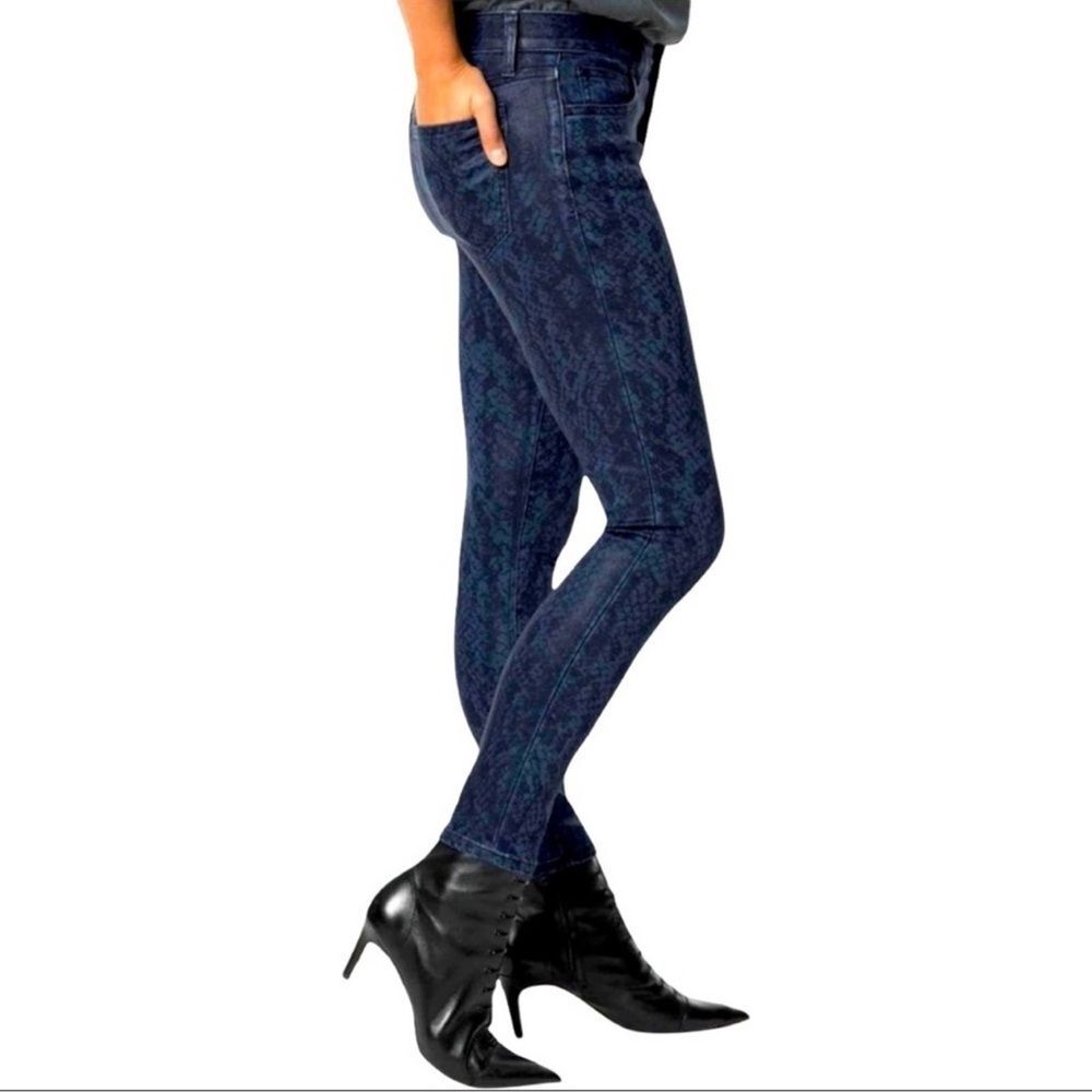 Joe’s Jeans Charlie Snake Print Coated Ankle Jeans Size 28